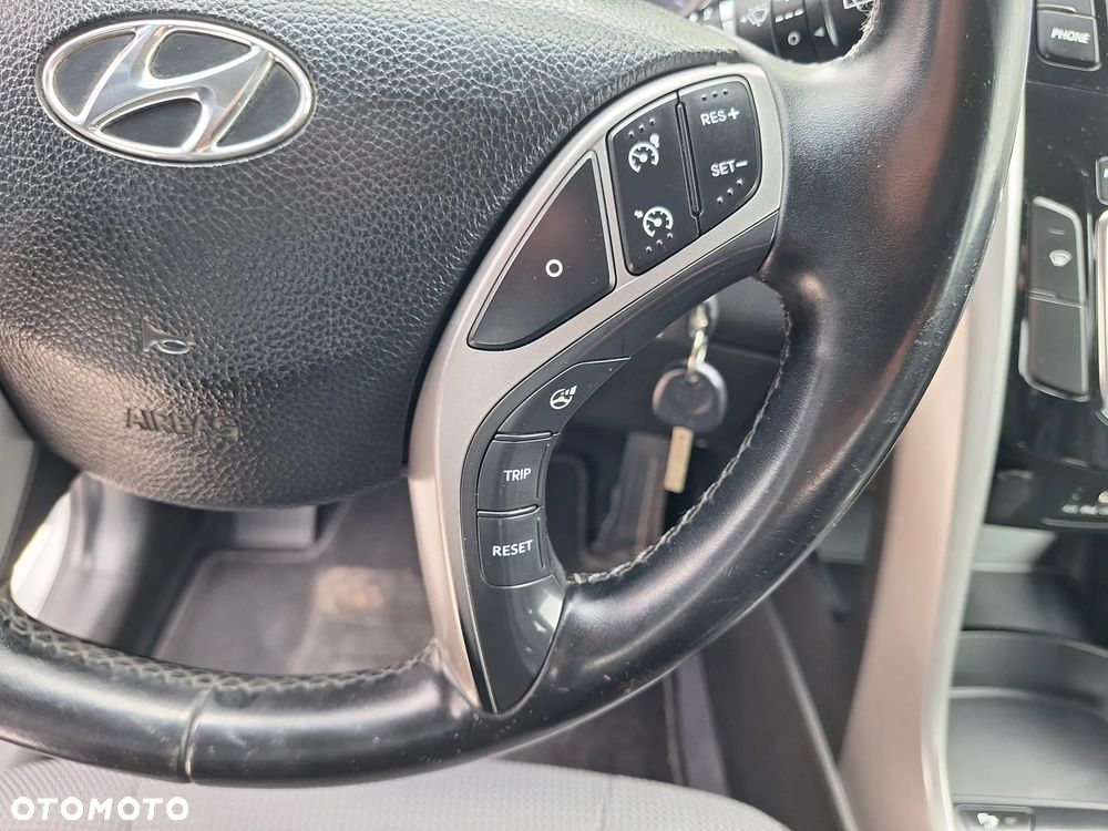 Hyundai i30 blue 1.6 GDI Trend - 27