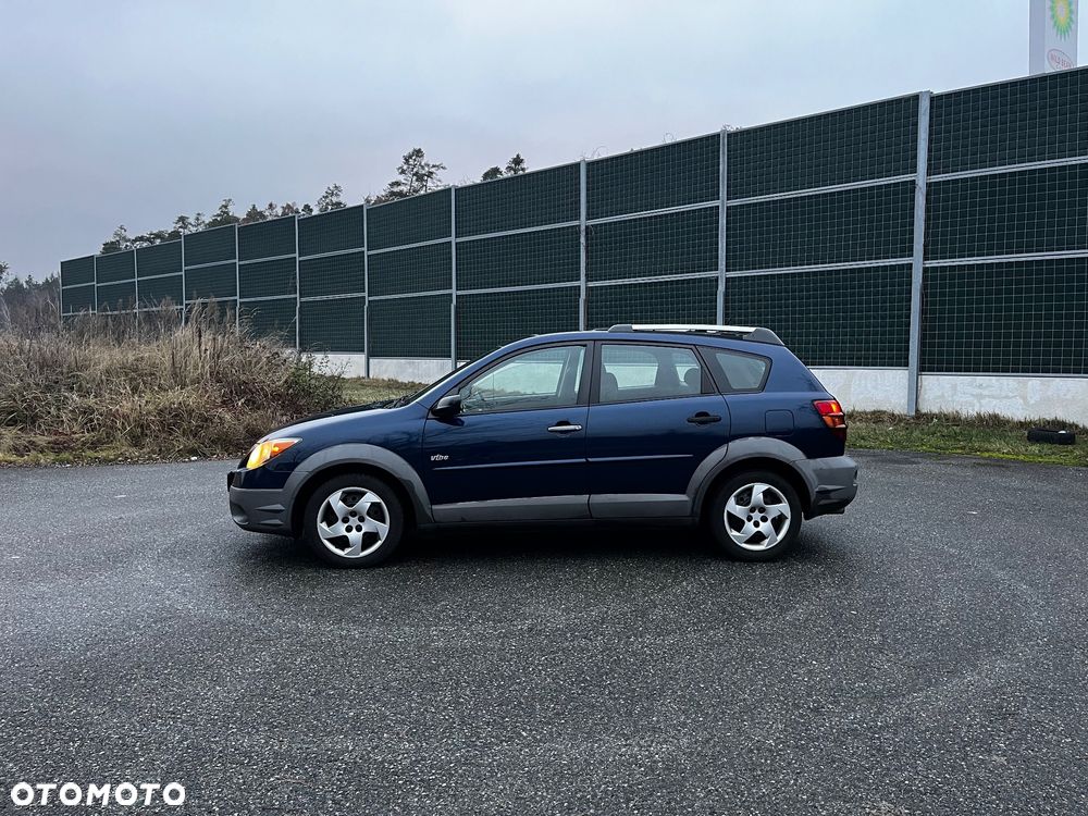Pontiac Vibe - 3