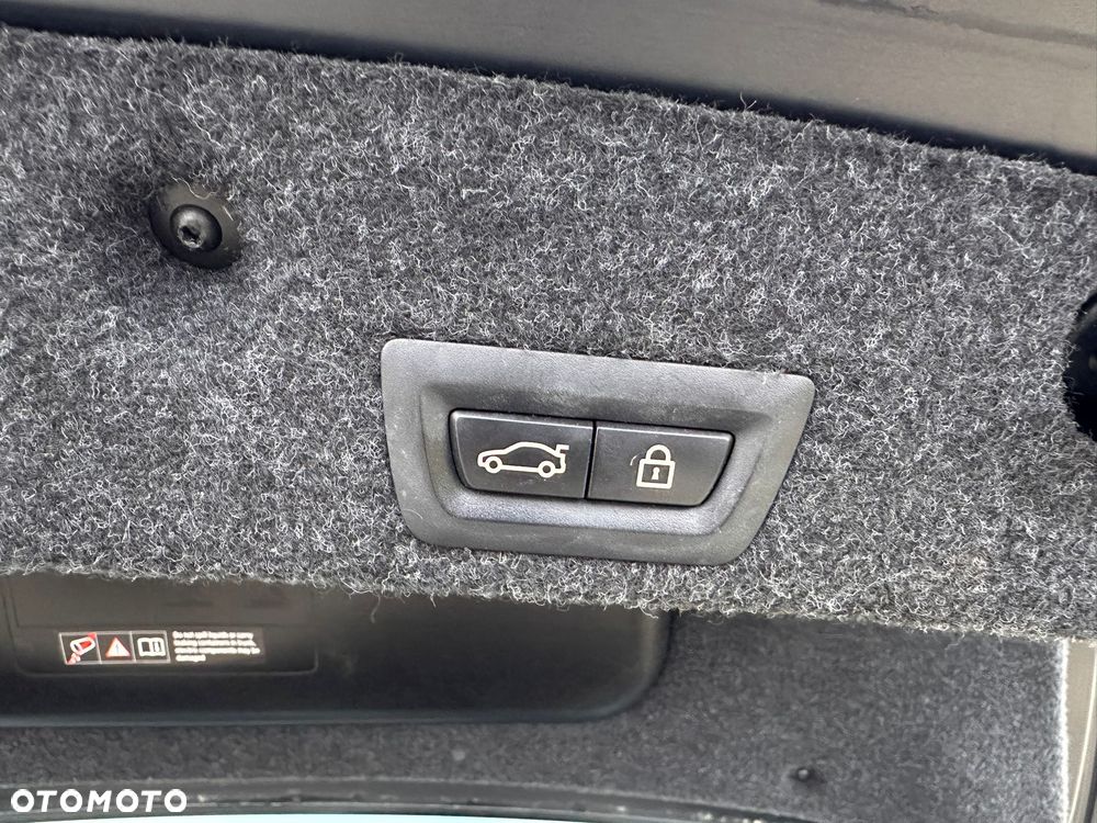 BMW Seria 5 535i xDrive Sport-Aut Modern Line - 33