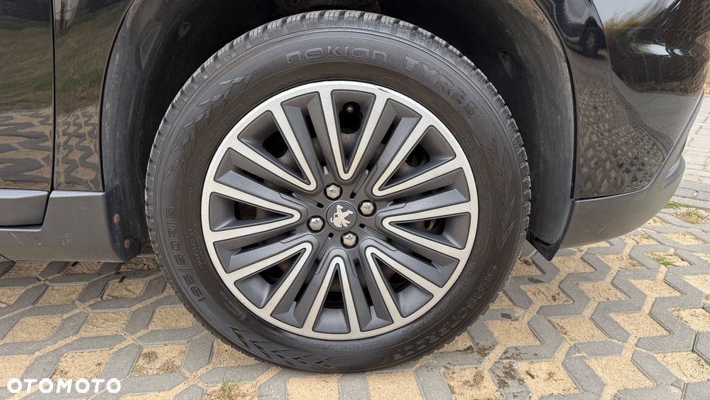 Peugeot 2008 1.2 Pure Tech Active S&S - 9