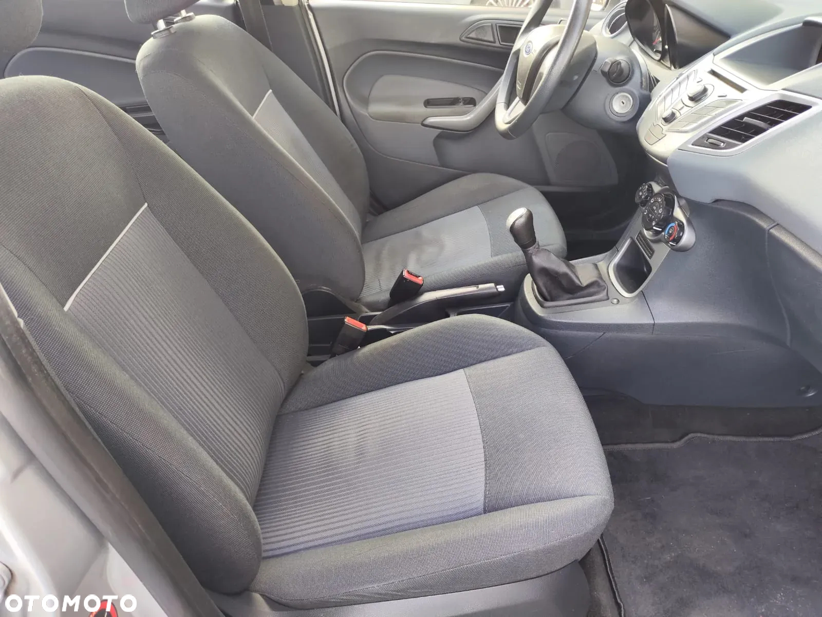 Ford Fiesta - 12