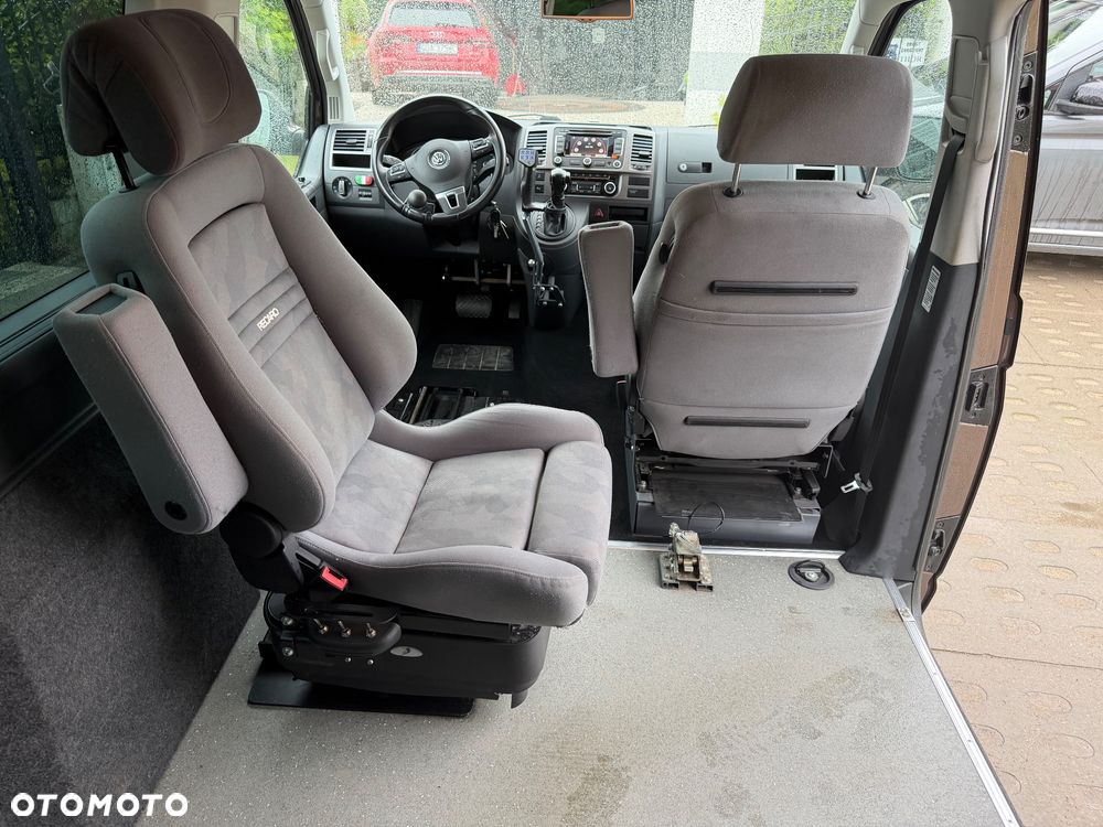 Volkswagen Caravelle - 12