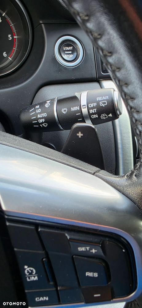 Land Rover Discovery Sport 2.0 TD4 Pure - 24