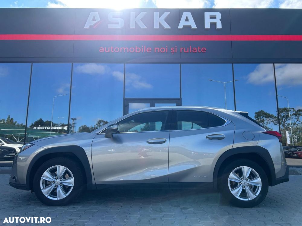 Lexus UX 250h 2.0L HEV 20H- (178 HP) 4X4 CVT Executive - 9