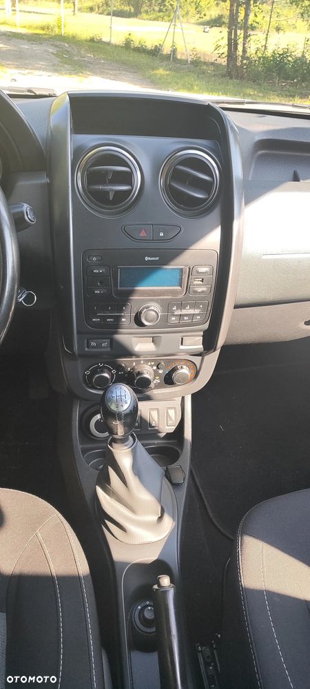 Dacia Duster 1.6 SCe Laureate 4x4 S&S - 9