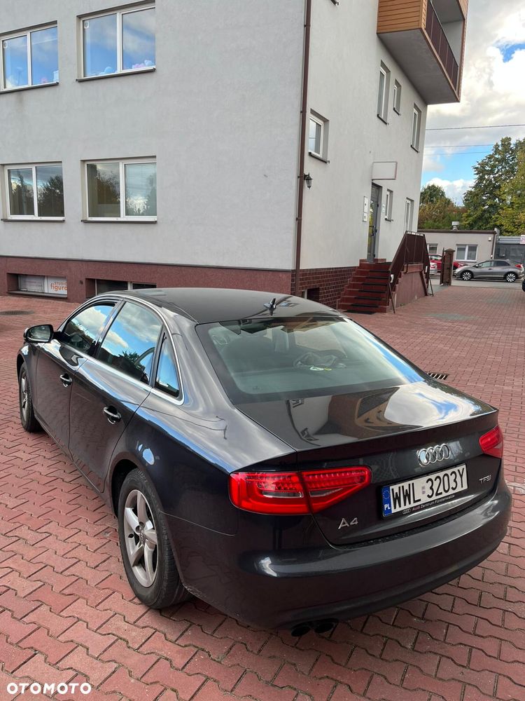 Audi A4 Limousine - 9