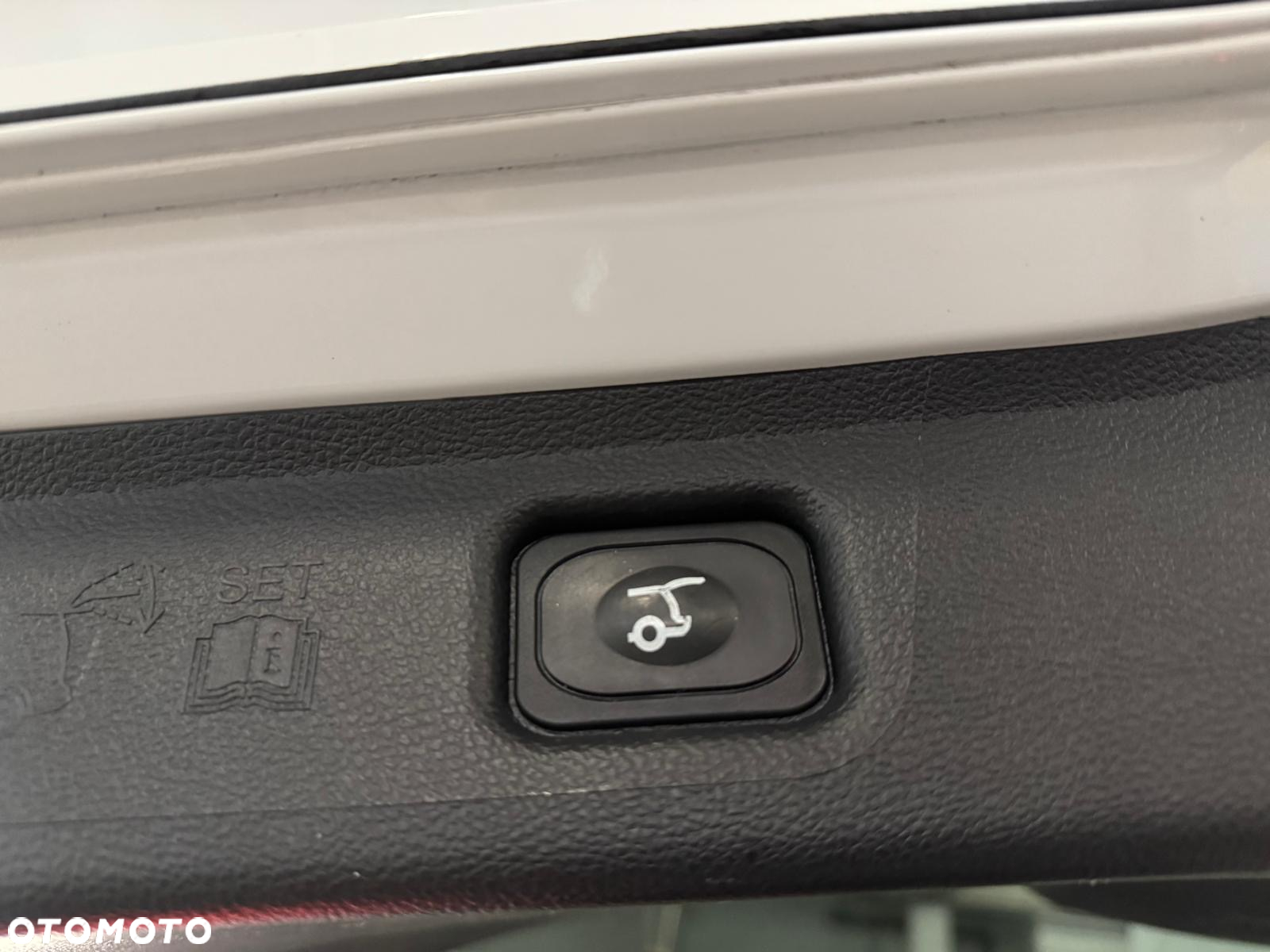 Ford S-Max - 12