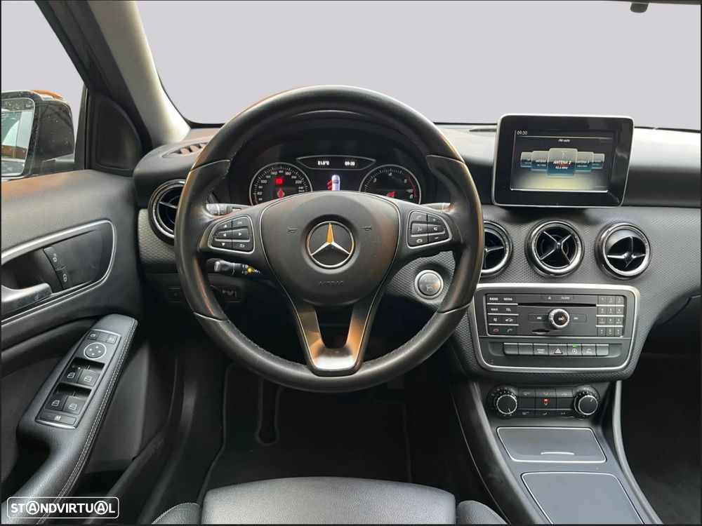 Mercedes-Benz A 180 d 7G DCT - 6