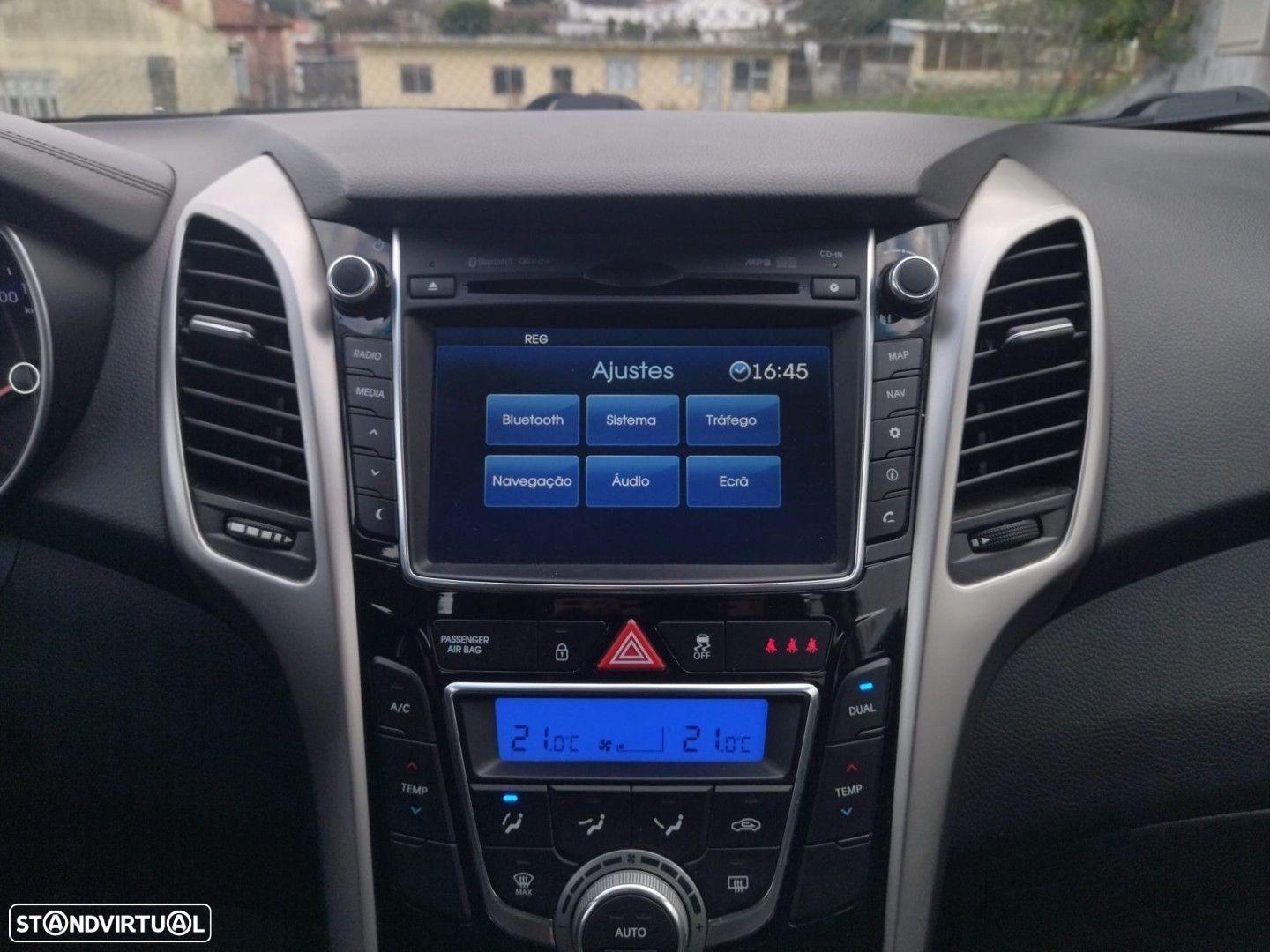 Hyundai i30 SW 1.6 CRDi Blue Comfort Auto AC+J17 - 16