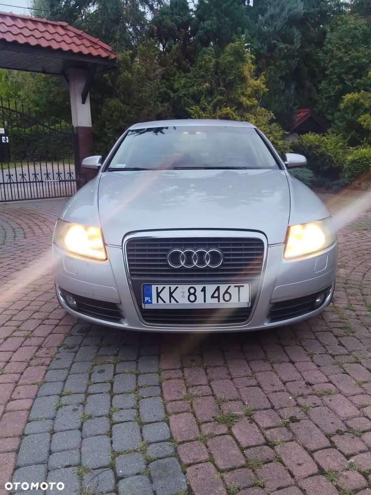 Audi A6 Limousine 2.4 - 6