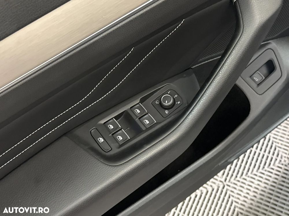 Volkswagen Passat 2.0 TDI DSG Highline - 14
