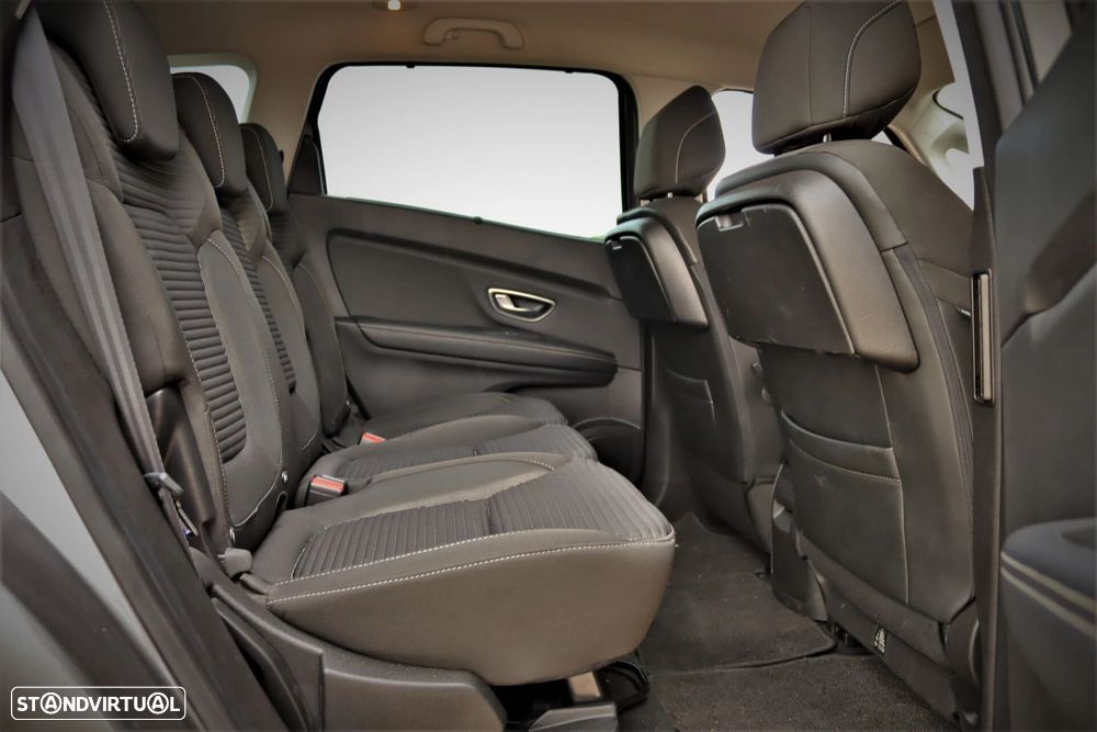 Renault Grand Scénic - 12