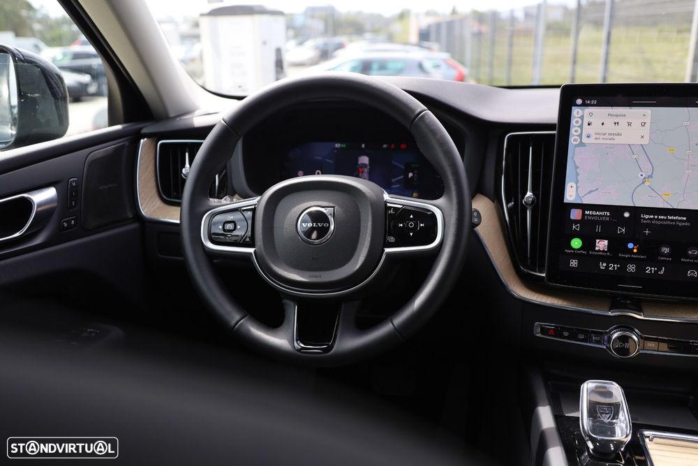 Volvo XC 60 2.0 T6 PHEV Plus Dark AWD - 23