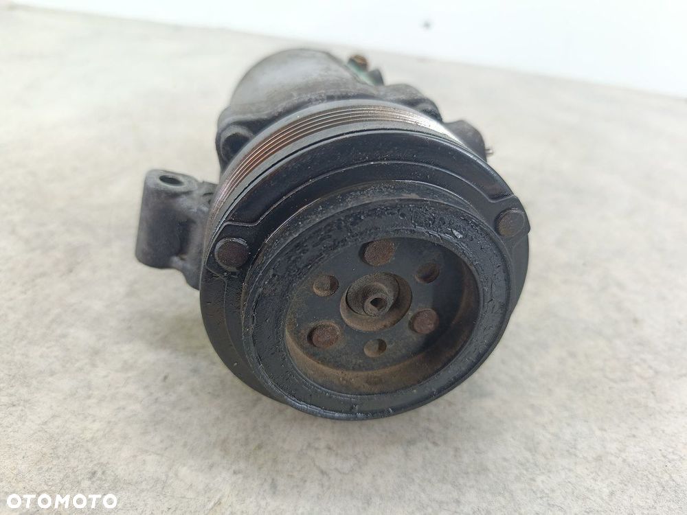 POMPA, SPRĘŻARKA KLIMATYZACJI BMW 3 E46 64528386650 1.9 8V 318i - 6