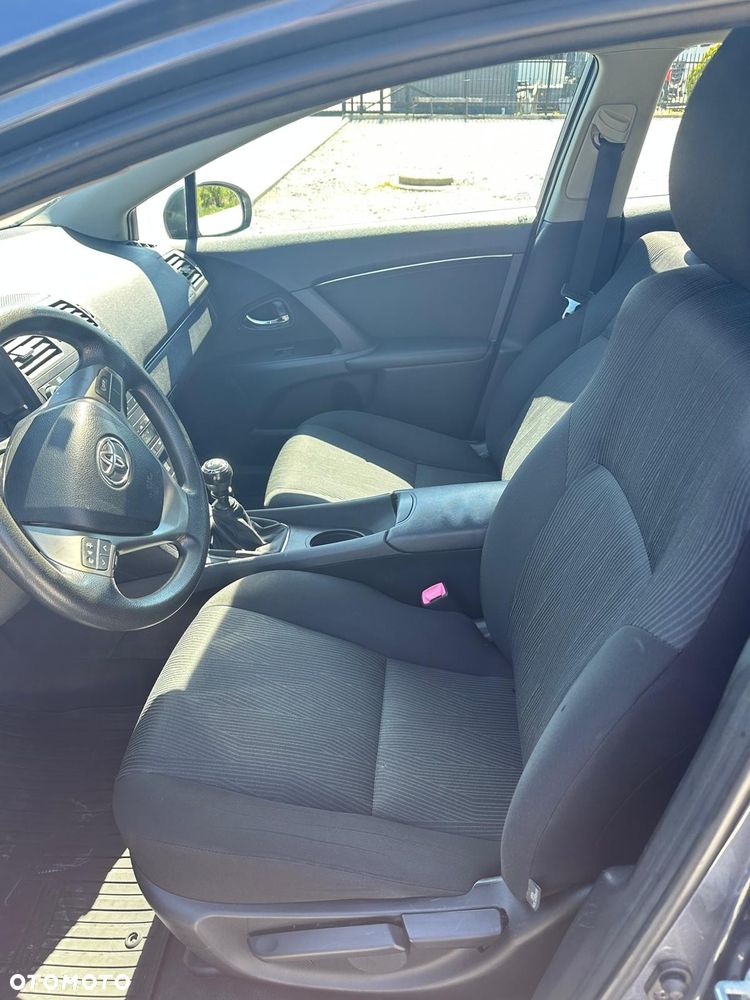 Toyota Avensis 1.6 Edition - 10
