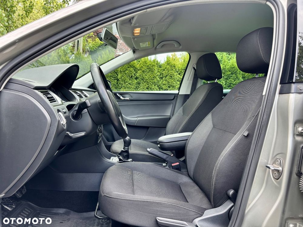 Skoda RAPID 1.2 TSI Ambition - 16