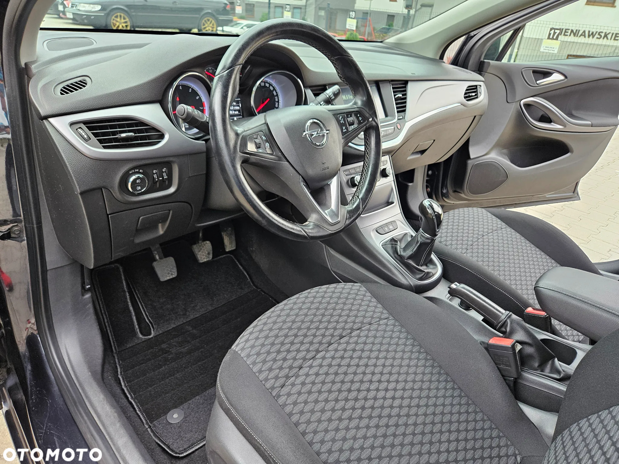 Opel Astra V 1.4 T Enjoy - 12