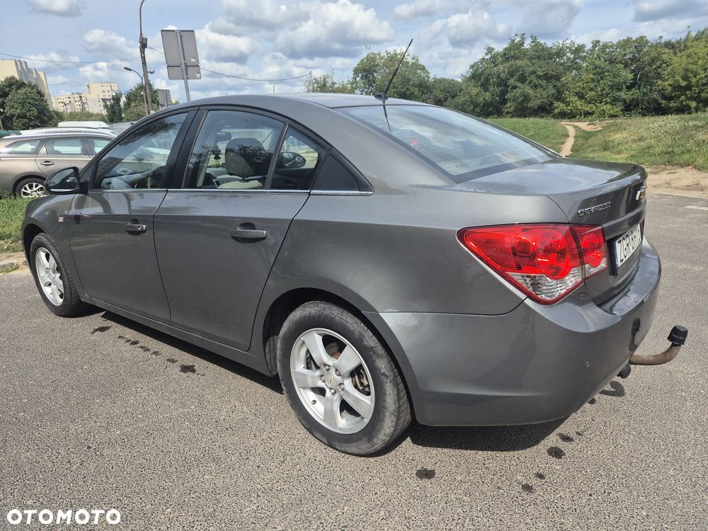 Chevrolet Cruze 1.6 Base - 7