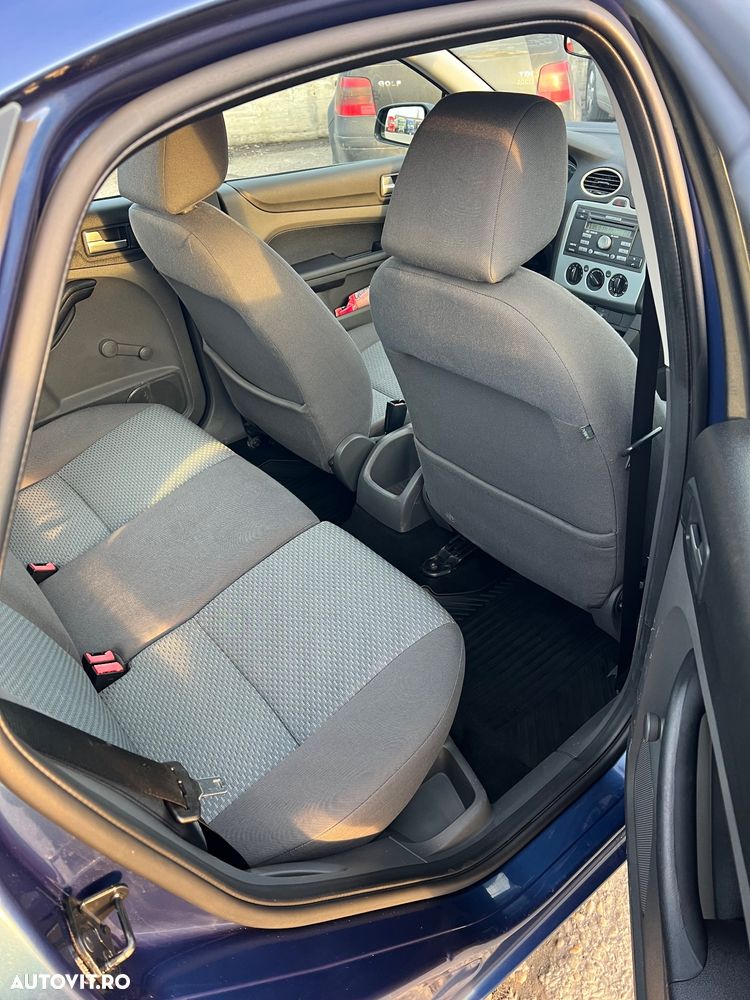 Ford Focus 1.8 TDCi Trend - 6