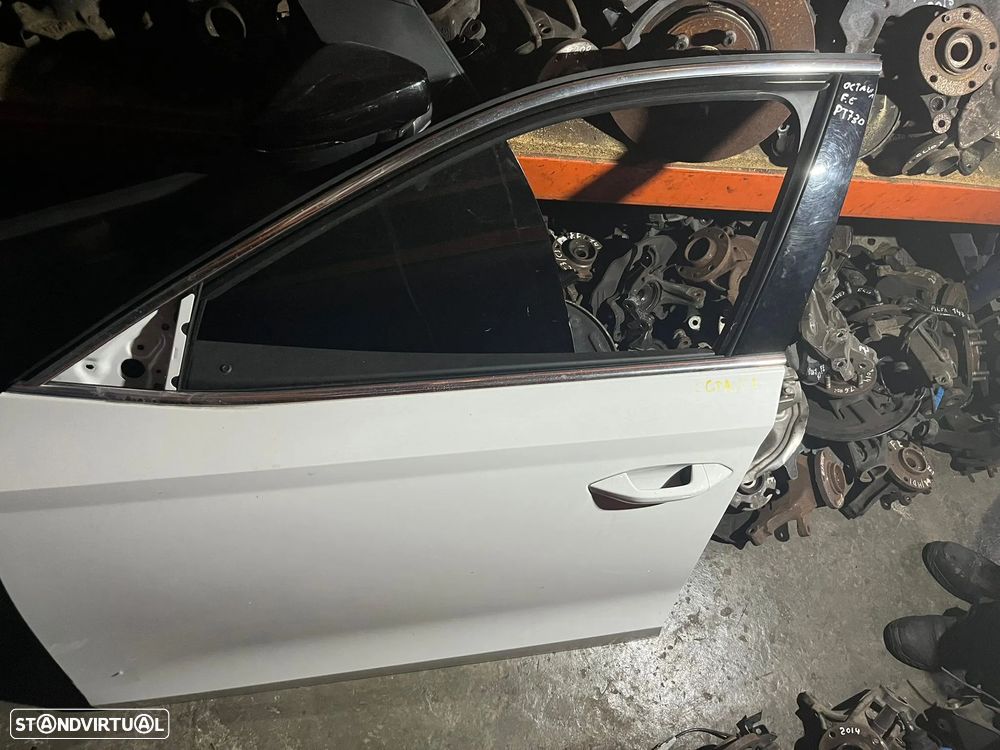 SKODA OCTAVIA IV PORTA FRENTE ESQUERDA - PF730 - 1