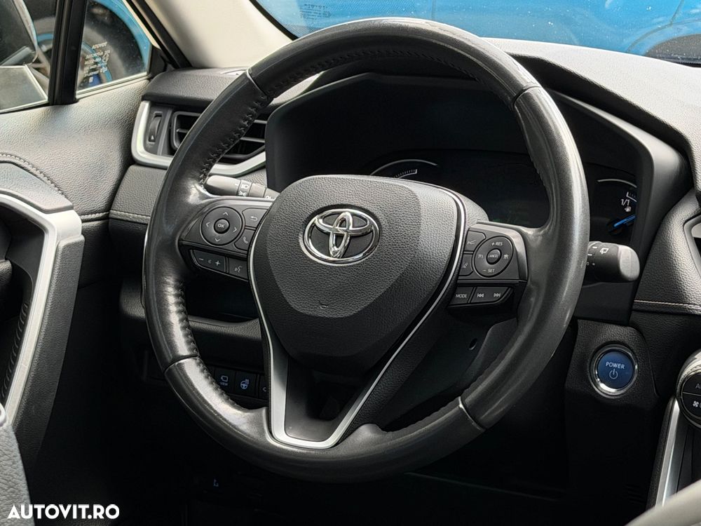 Toyota RAV4 - 5