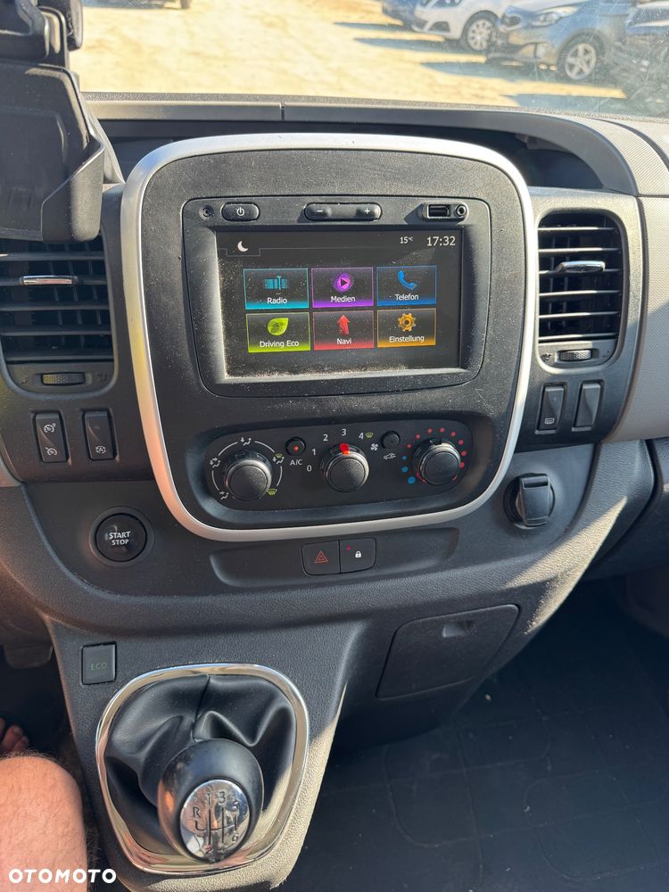Nissan NV 300 - 16