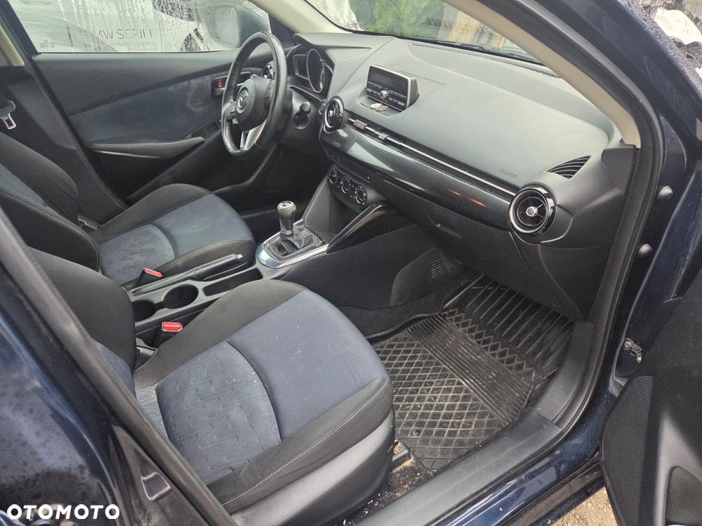 Mazda 2 - 9