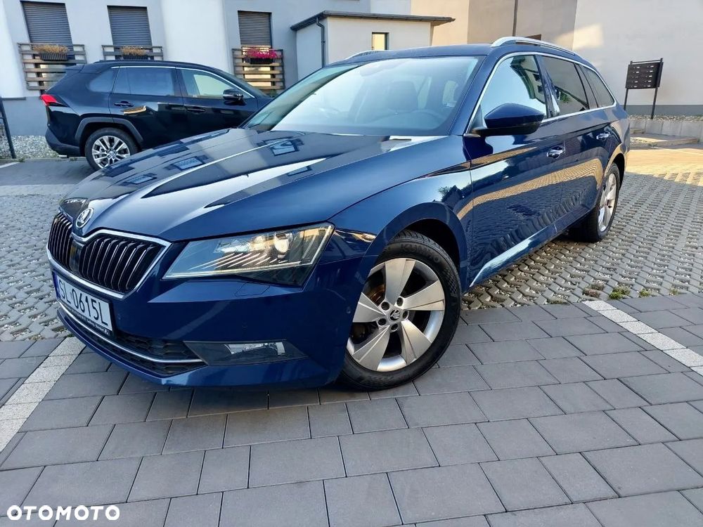 Skoda Superb 2.0 TDI Premium Edition - 32