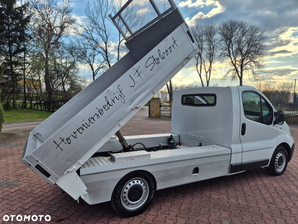 Renault Trafic - 2