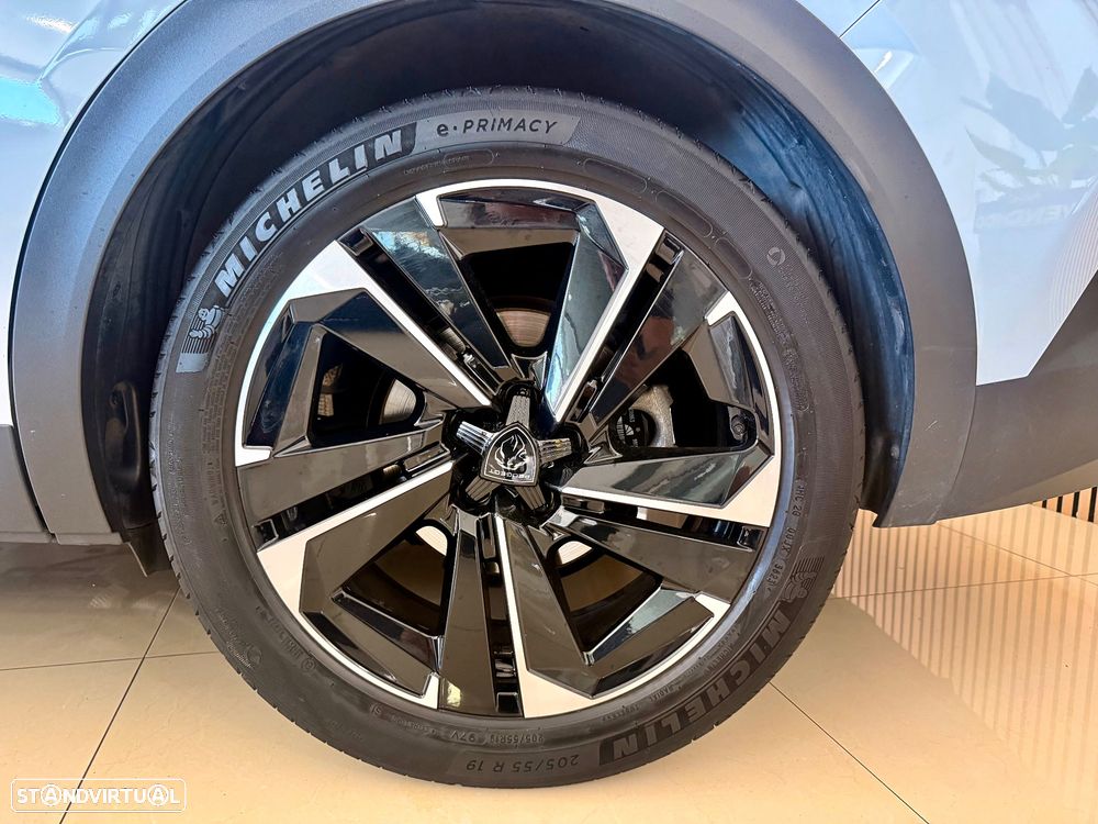 Peugeot 408 1.6 Hybrid Allure e-EAT8 - 28