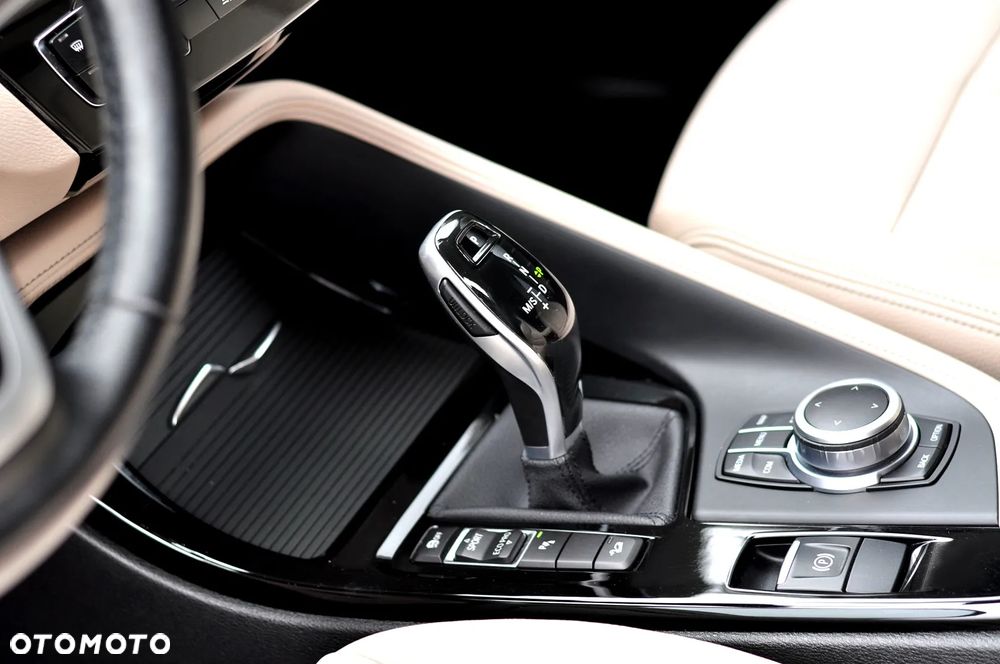 BMW X1 xDrive20d xLine - 28