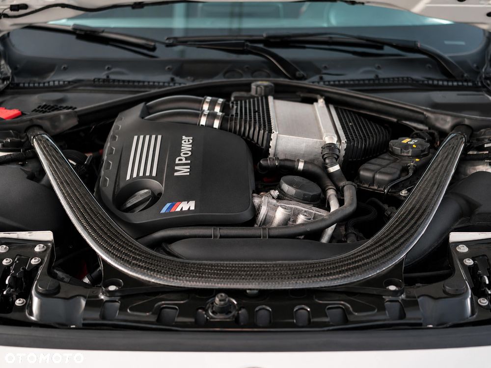 BMW M4 DKG - 16