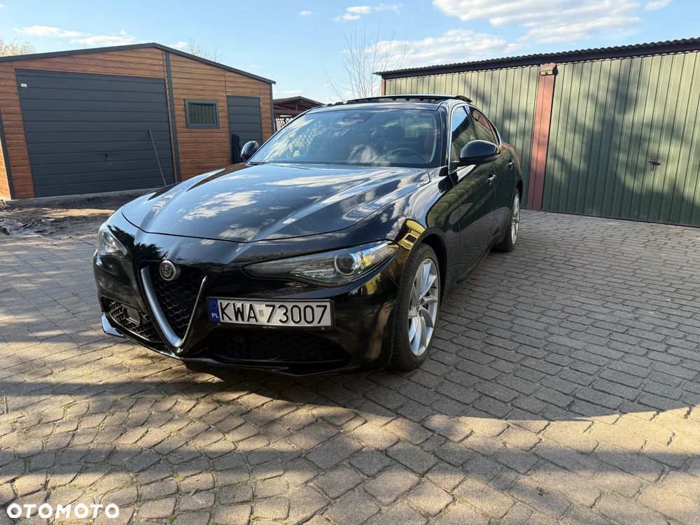 Alfa Romeo Giulia - 1