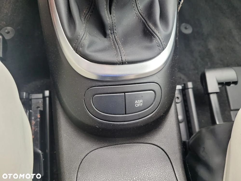 Fiat 500L 1.4 16V Fresh - 19