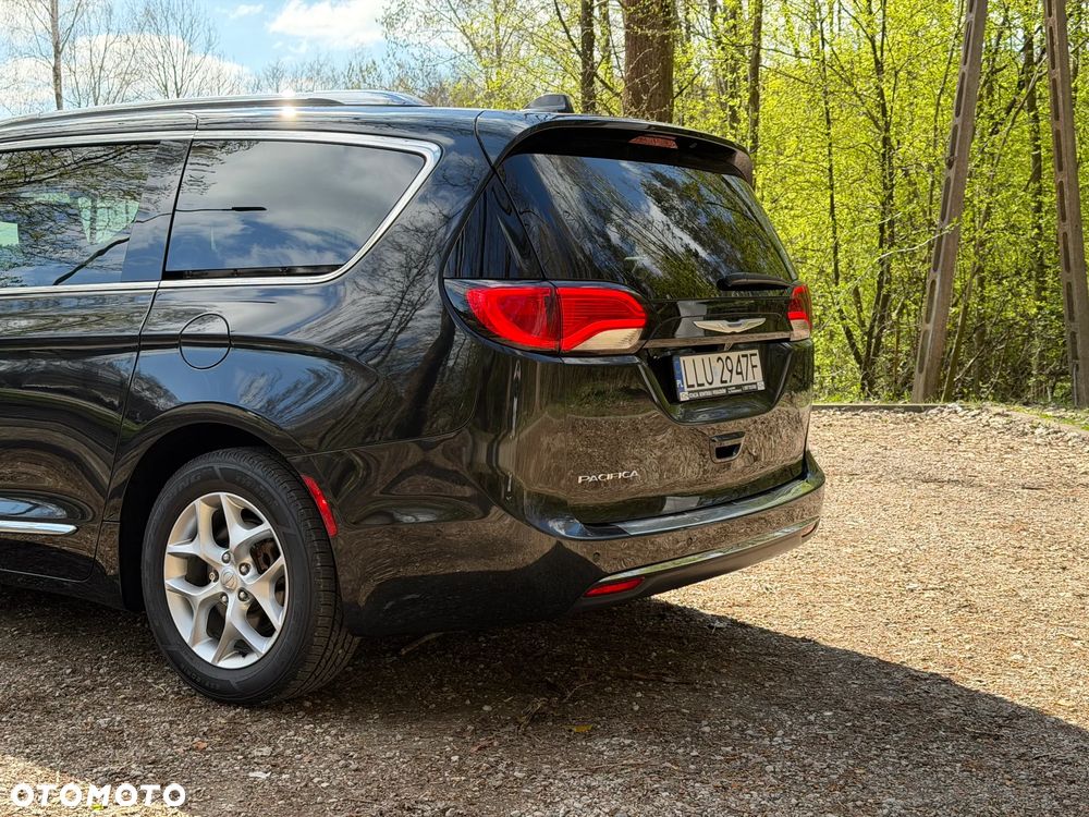 Chrysler Pacifica - 7