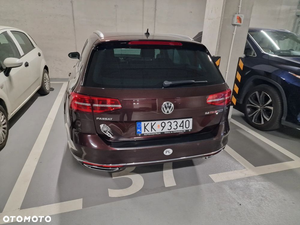 Volkswagen Passat - 4