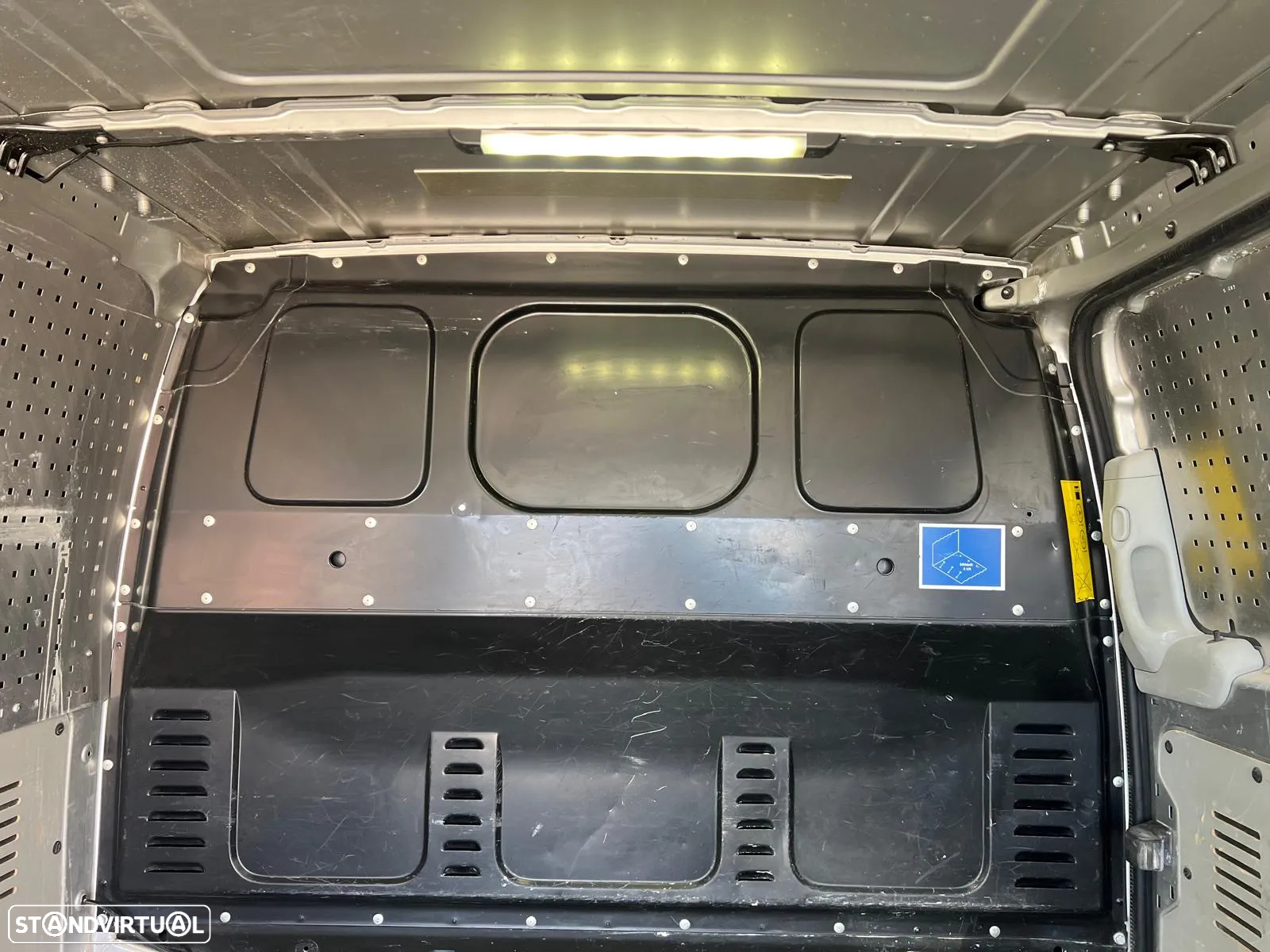 Mercedes-Benz Vito - 9