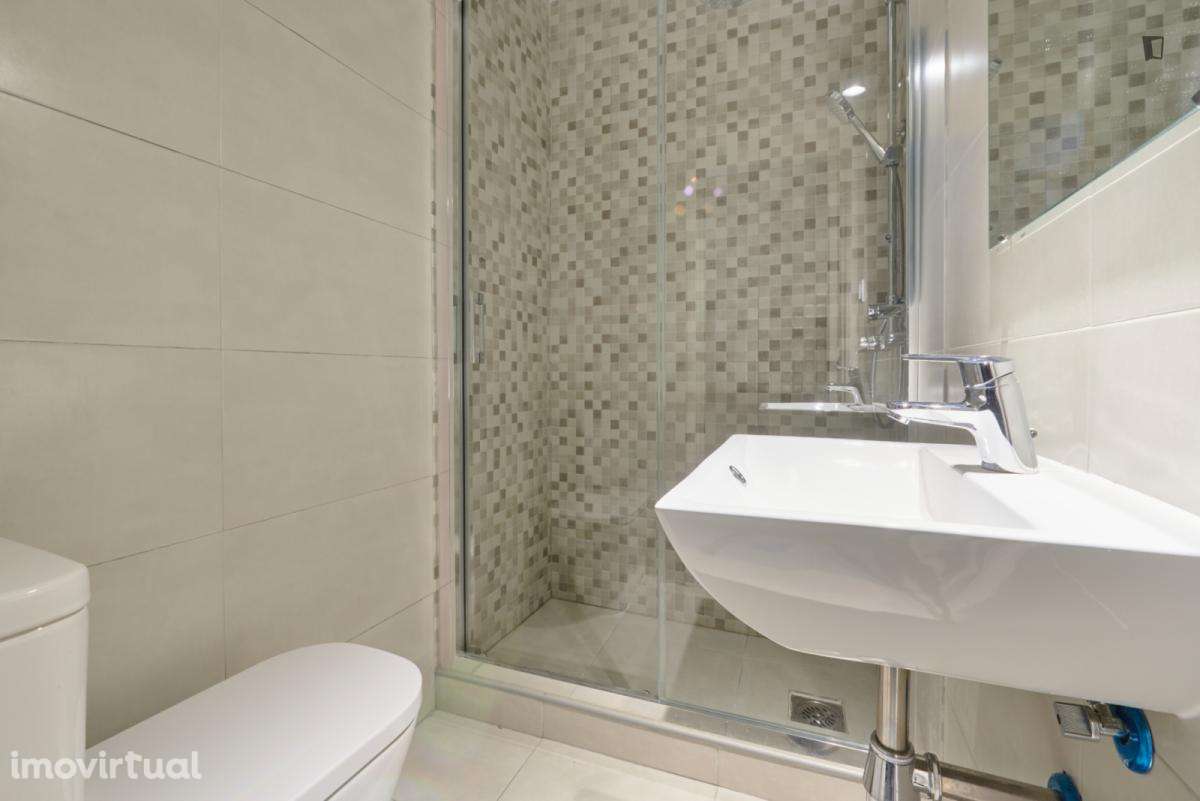 Quarto - localizado em Alvalade Lisbon - Grande imagem: 4/46