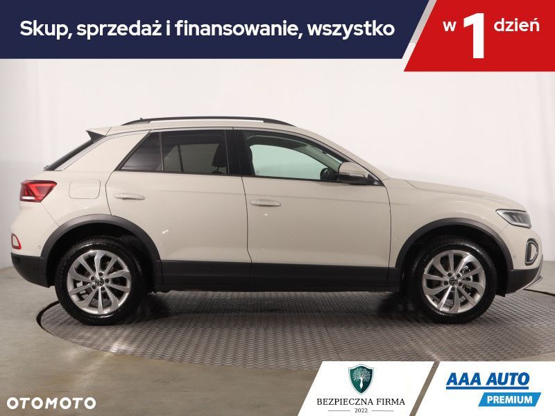 Volkswagen T-Roc - 8
