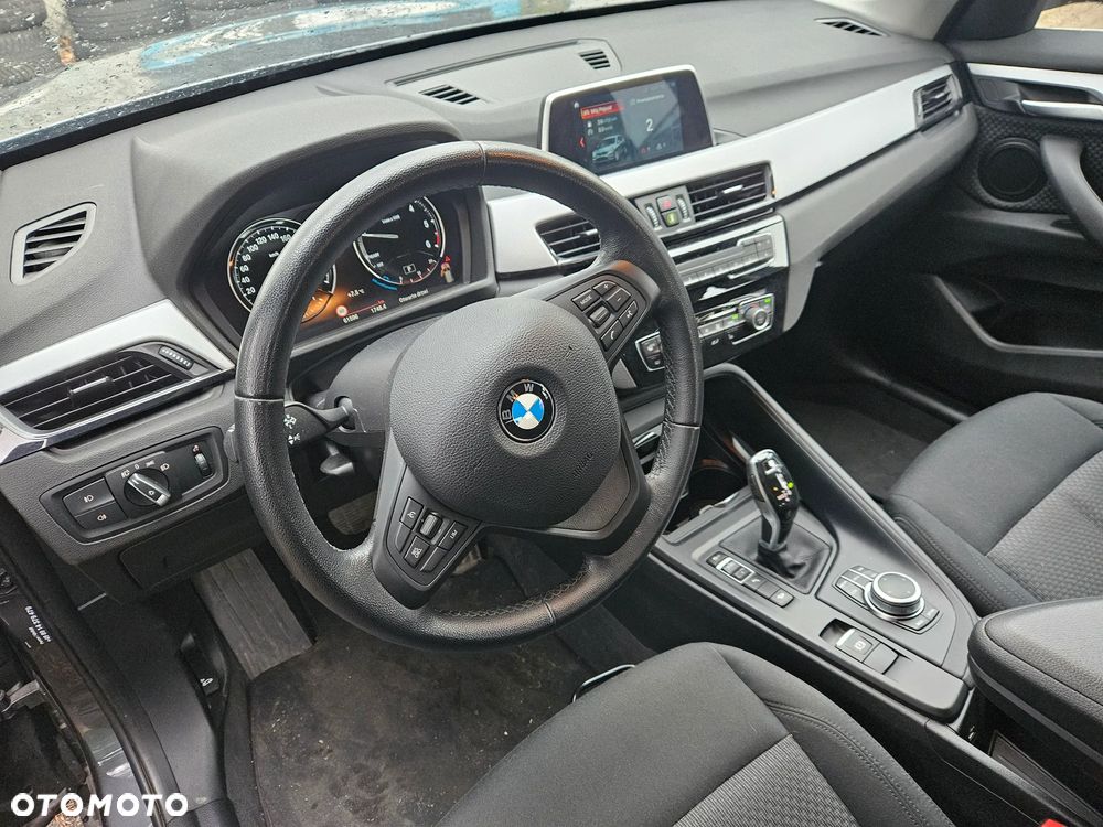 BMW X1 xDrive18d - 15
