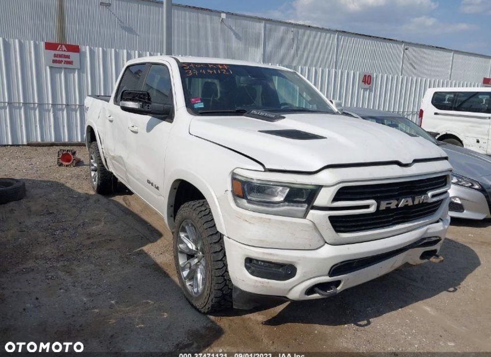 RAM 1500 Crew Cab Shortbed Laramie - 22