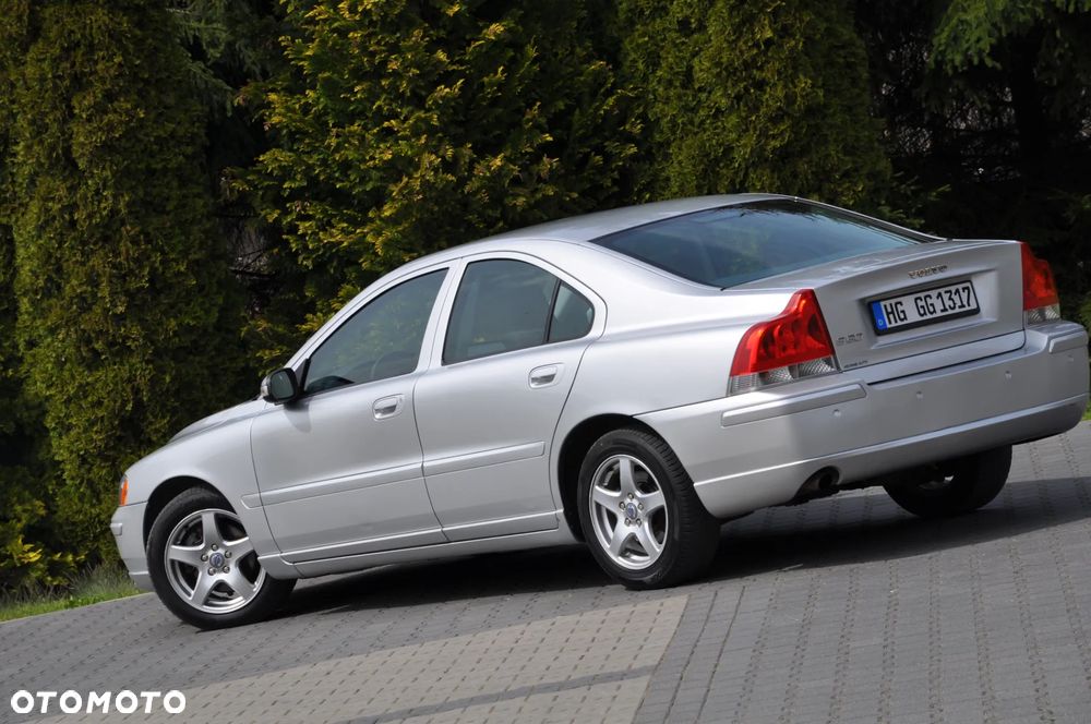 Volvo S60 2.4D Momentum - 19