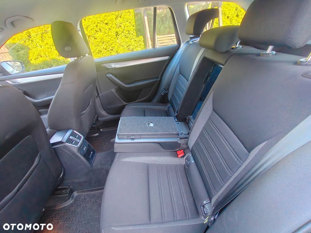 Skoda Octavia 1.6 TDI Ambition - 11