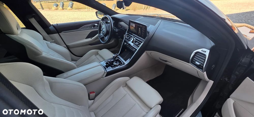 BMW Seria 8 - 27