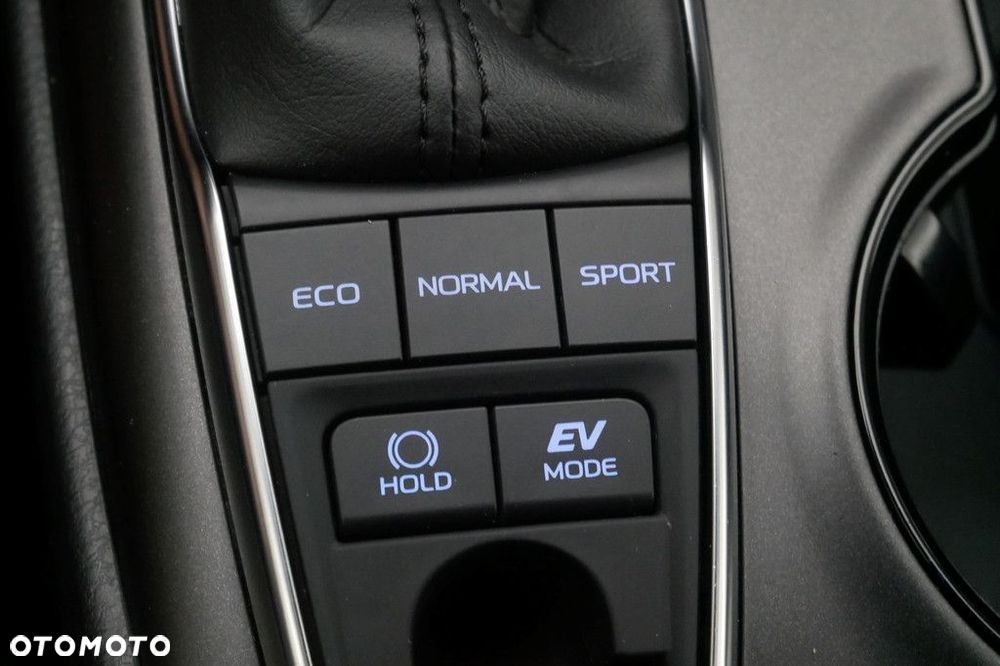 Toyota Camry 2.5 Hybrid Comfort CVT - 19