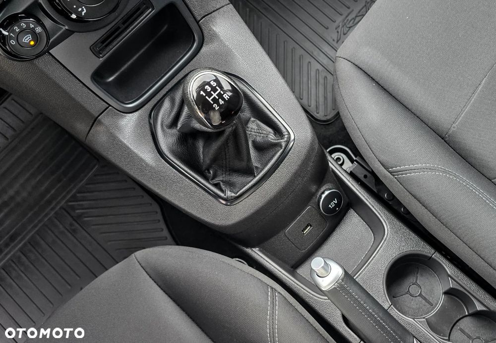Ford Fiesta 1.0 EcoBoost Titanium - 26