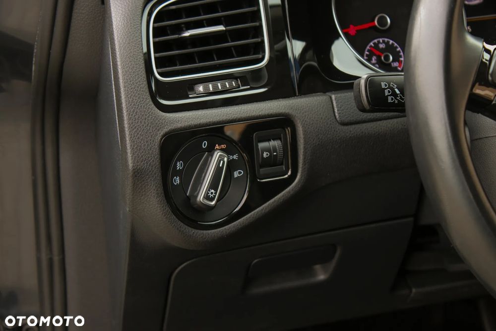 Volkswagen Golf 2.0 TDI BlueMotion Technology Allstar - 32