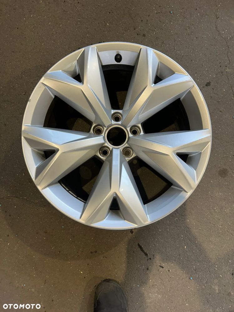 Felga 1szt Volkswagen Atlas 5x112 18 8J 3QF601025A - 1