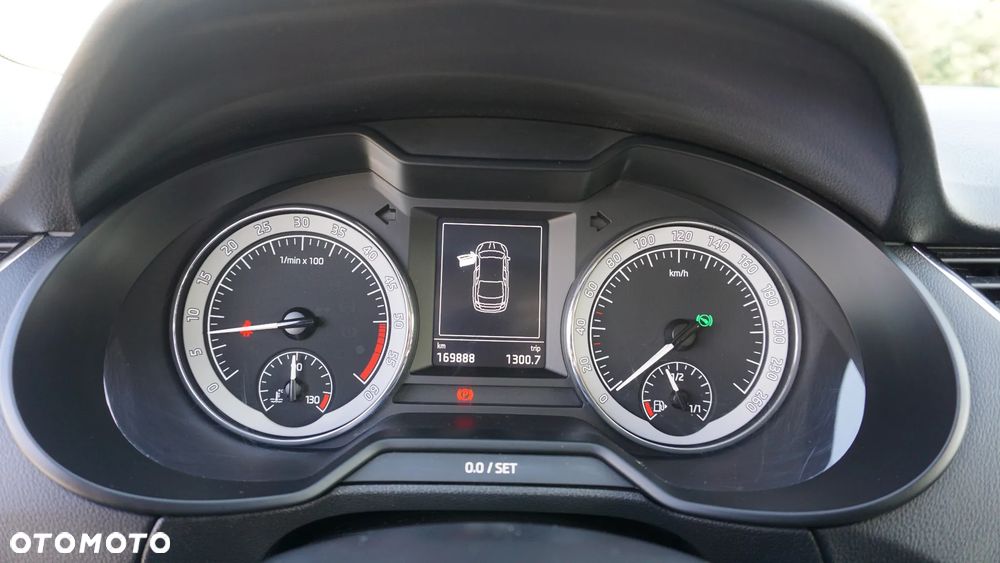 Skoda Octavia 2.0 TDI SCR Style DSG - 23