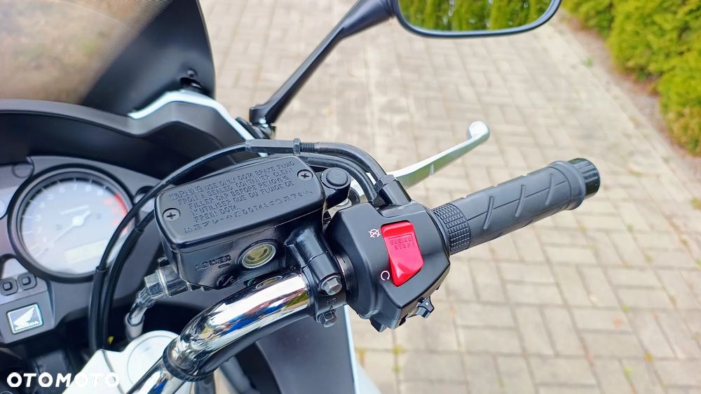 Honda CBF - 10